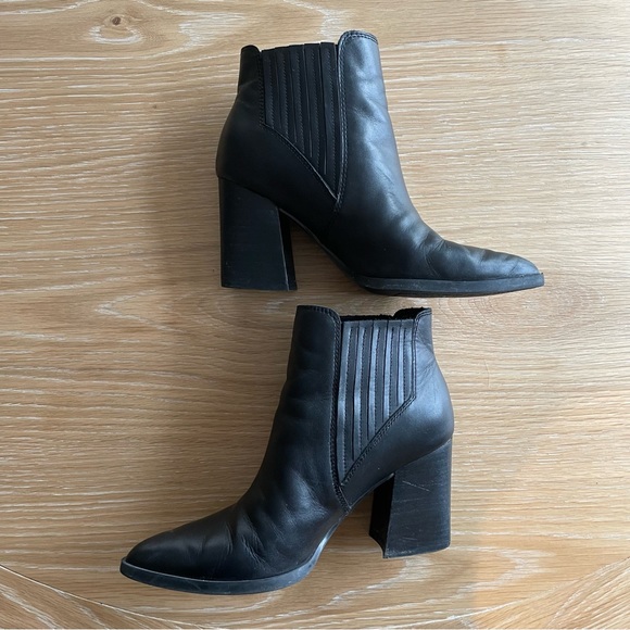 Marc Fisher Eilise Black Ankle Bootie - Size 8 - Picture 2 of 6